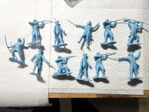 11 VINTAGE MARX REVOLUTIONARY WAR BLUE COLONIAL SOLDIERS JOHNNY TREMAIN PLAYSET.