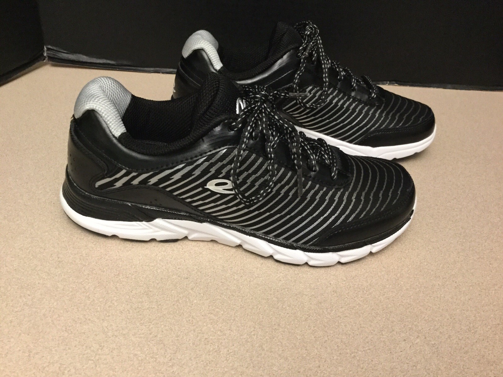 easy spirit e360 walking shoes