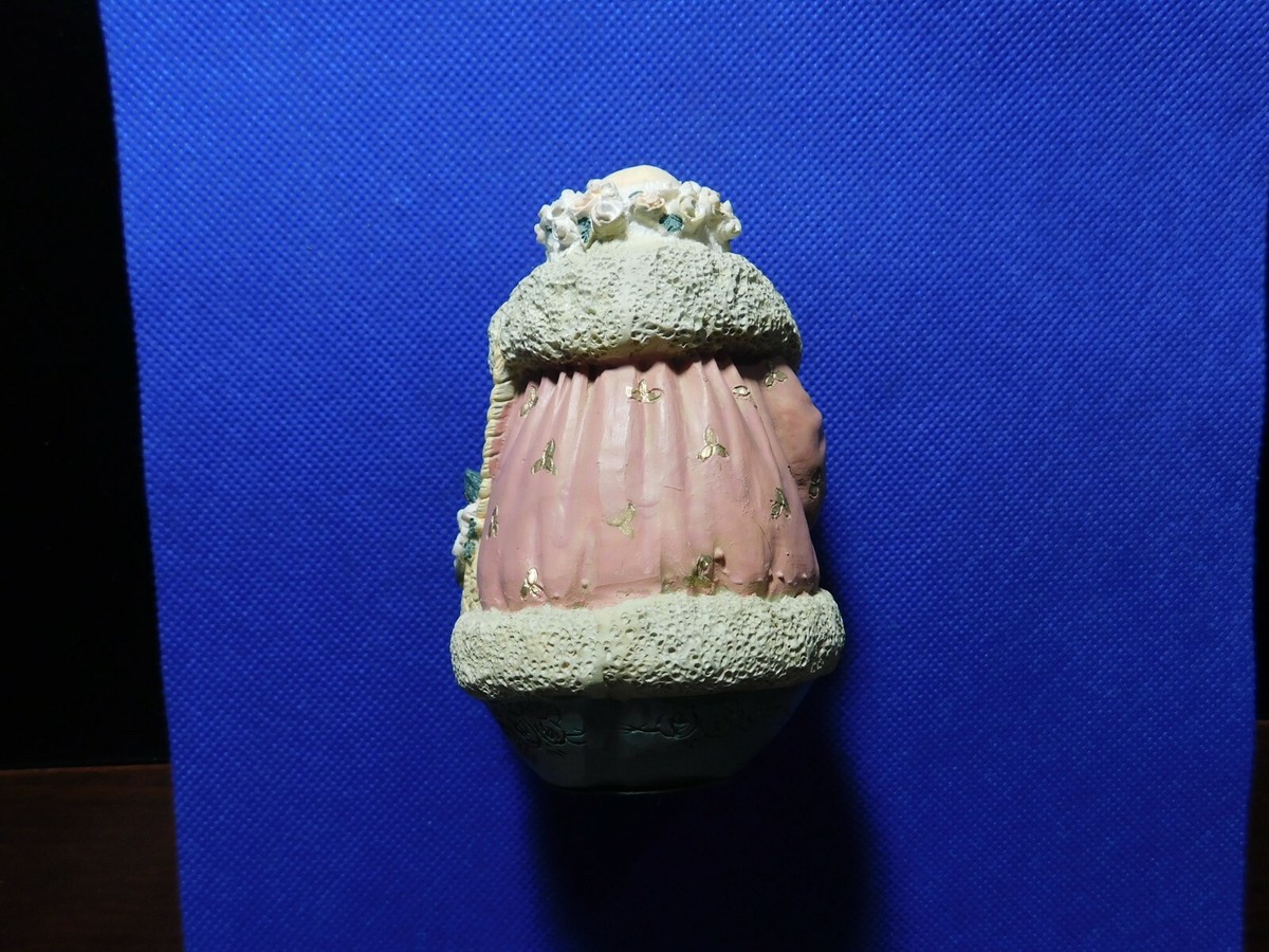 SANTA WITH FLOWERS FIGURINE! c555UXX | eBay