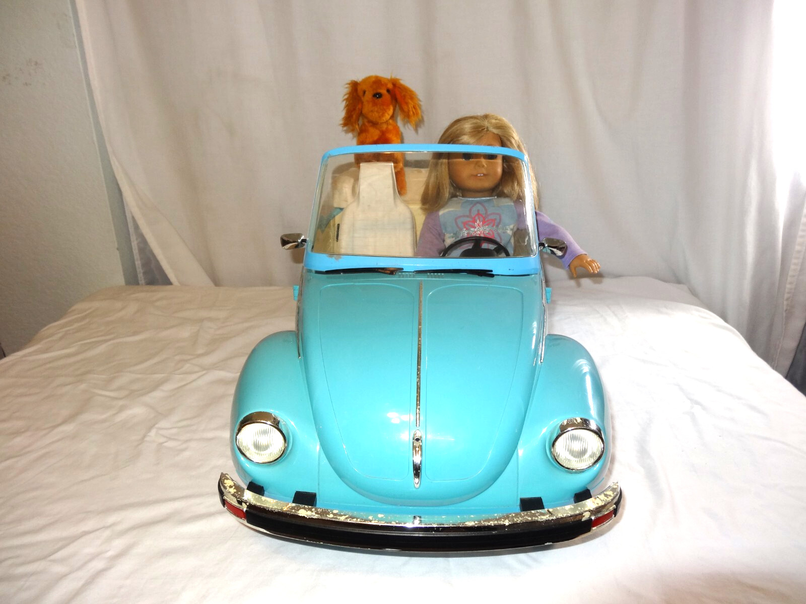American Girl Julie's 1974 Volkswagen VW Bug Beetle Retired And Ag Doll and Dog