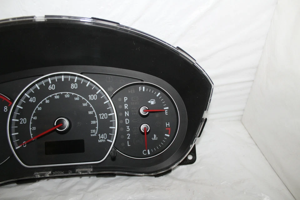 Cuadro de instrumentos velocímetro 07 08 09 Suzuki SX4 indicadores de panel 63.593 millas Foto 4 de 4