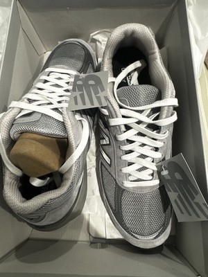 NEW NWT Men 9.5 US New Balance 990V5 Gray New Balance M990GL5