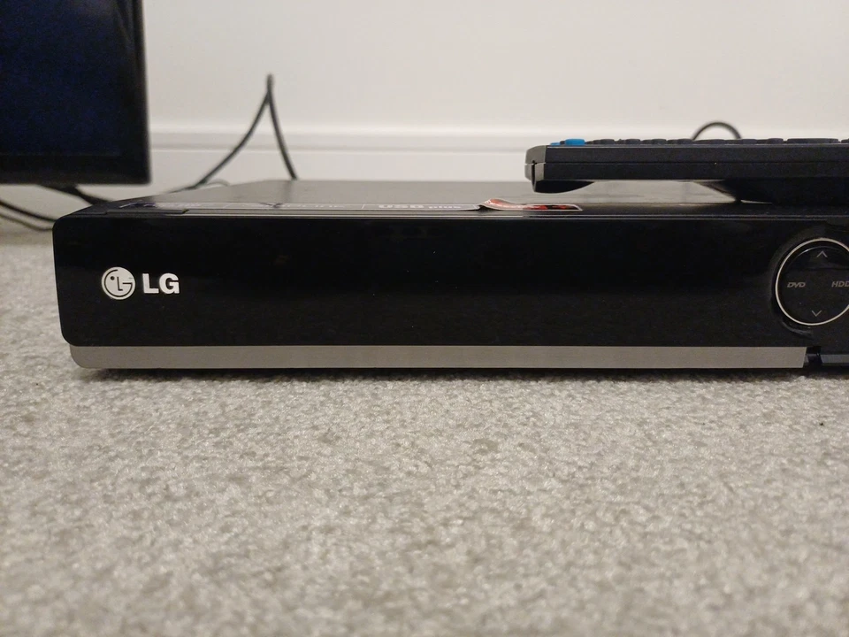 LG RHT497H DVB-T HDD/DVD Recorder 500GB Freeview Digital PVR  Full HD UP-SCALING - Image 4 of 4