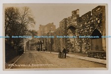C033785 Southampton Old Walls Worker with Box Hamshire RP 1921 British Made