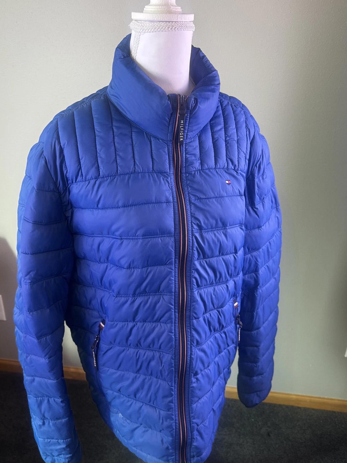 Tommy Hilfiger MEDIUM mens blue packable light weight jacket