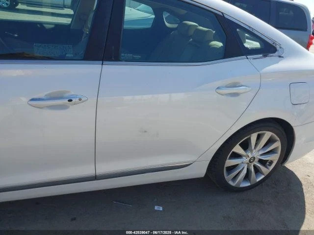 Guardabarros delantero derecho usado se adapta a: Hyundai Azera 2013 delantero derecho grado A Foto 4 de 4