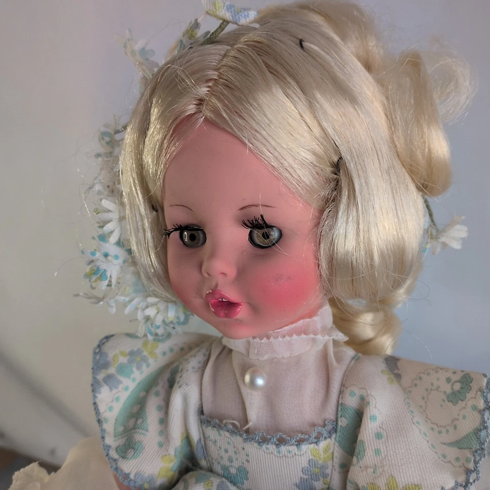 Muñeca italiana Furga 15" vintage años 60 rubia ojos dormidos con etiqueta Foto 2 de 4