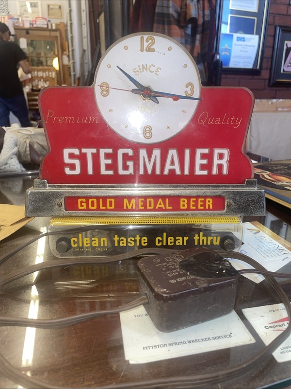 Stegmaier Beer Clock Thank You Mantle Light Up Clock Gold Medal Beer Works