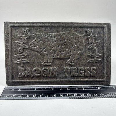 CAST IRON BACON PRESS Wood Handle Pig & Flowers Country Farmhouse Vintage