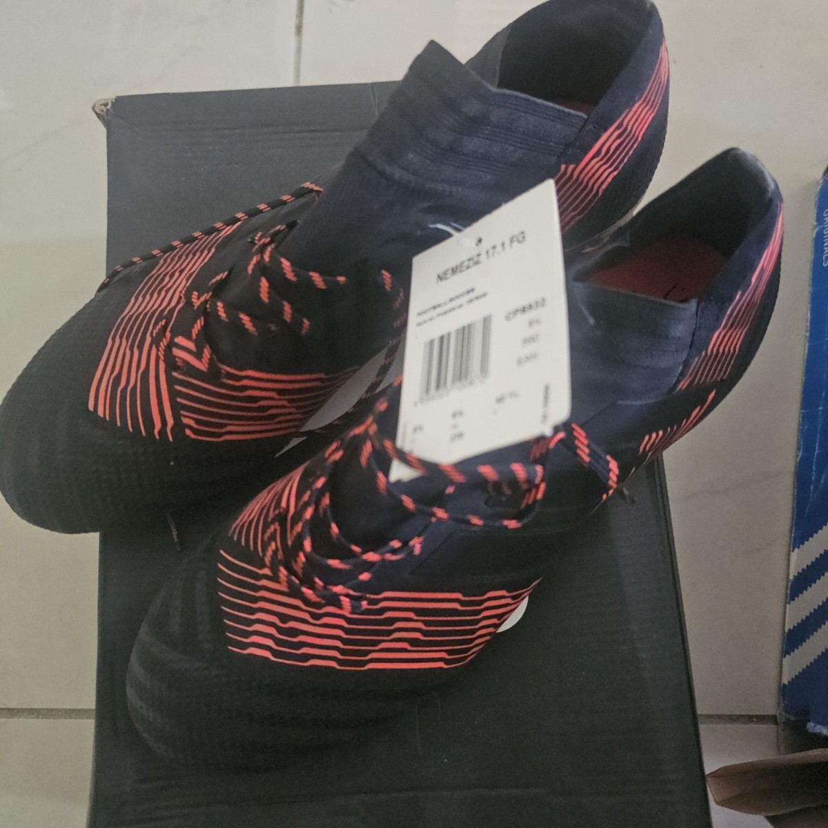 Mens Adidas NEMEZIZ Black Soccer Cleats with Coral Stripes Size 8.5 CP8932 ADIDAS NEMEZIZ 17.1 FG CP8932 BLACK RED SIZE 9 Messi NIB  main image 4