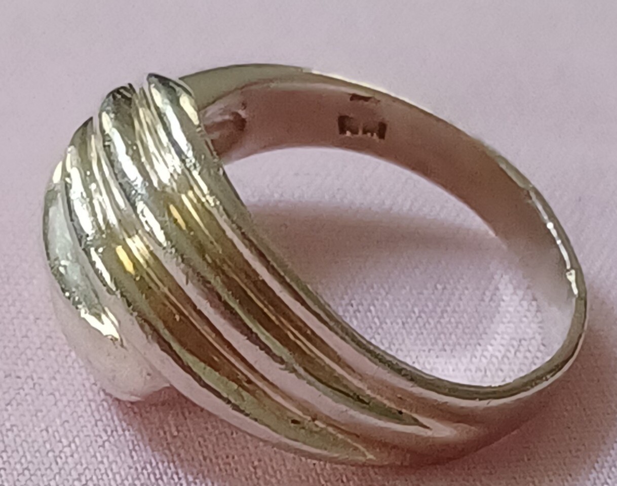 Sterling Silver - SIGNED RM Puffy Fluted Ring Siz… - image 2