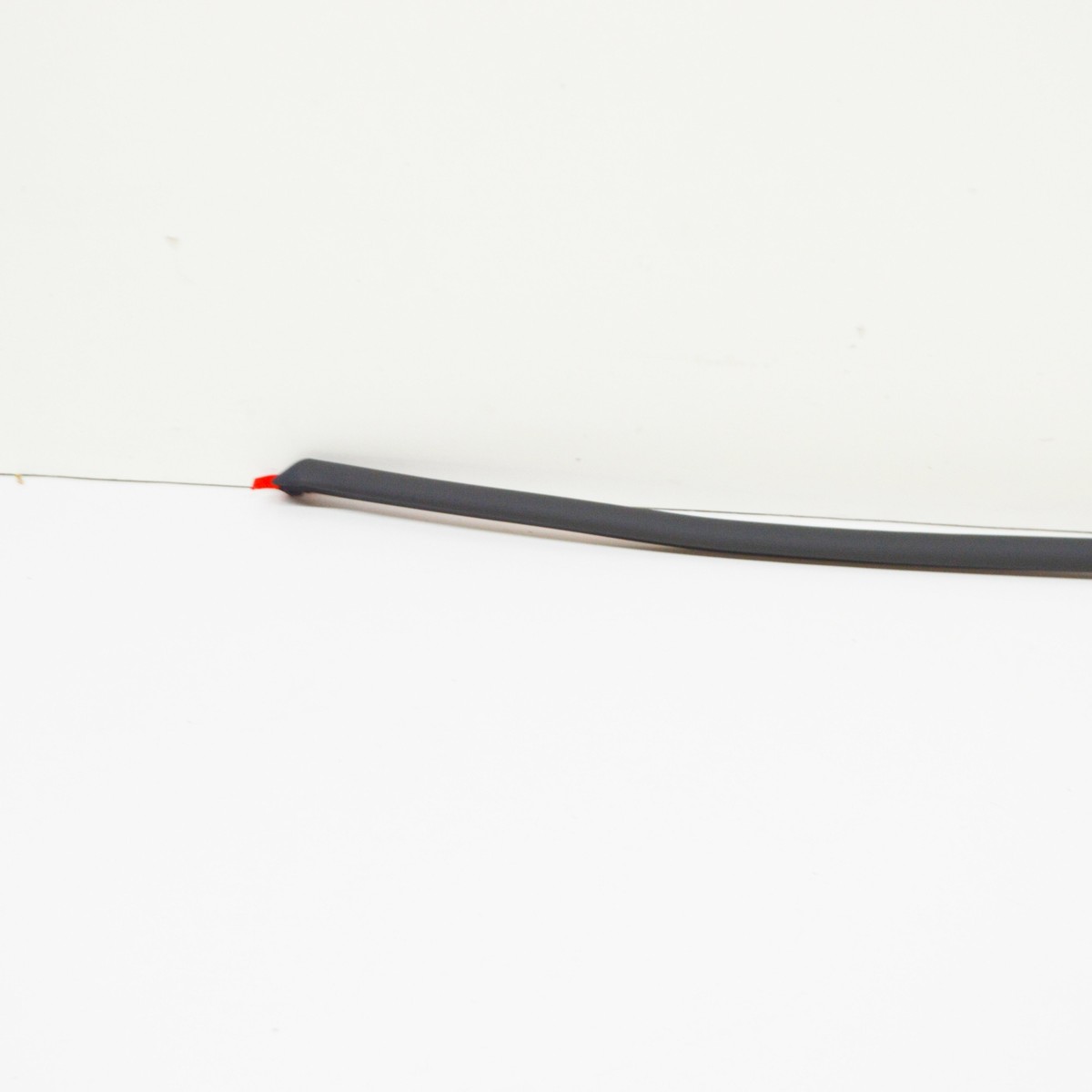 Touareg　CUE LEES 最上位モデル 赤霄 シャフトつき NEW VOLKSWAGEN TOUAREG 7P REAR LEFT DOOR FRONT SEAL 7P6839717B 7P6