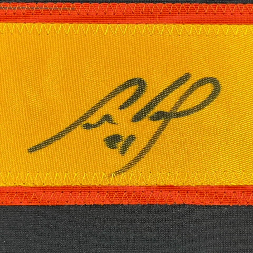 Camiseta deportiva de hockey negra Vancouver 33x42 Cam Neely autografiada/firmada enmarcada certificado de autenticidad JSA Foto 2 de 2