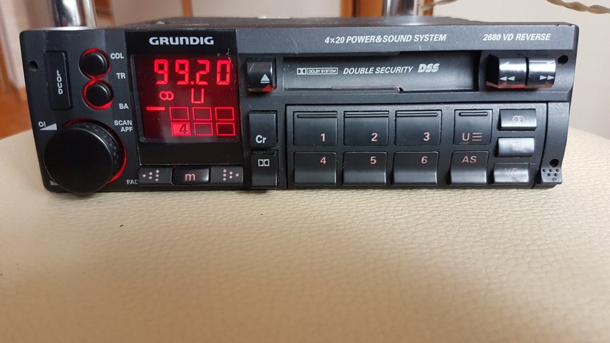 【中古】 German Opera Choruses: Varviso / Skd Leipzig Radio Cho Oldtimer Autoradio Kassettenspieler Grundig WKC 2680 VD , voll