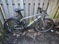 Halfords Carrera Parva Mens Hybrid Bike - Silver RRP £310