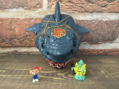 #ad COMPLETE Mighty Max Caught by the Man Eater Jaws of Doom Zone Shark Clean NICE $70.00