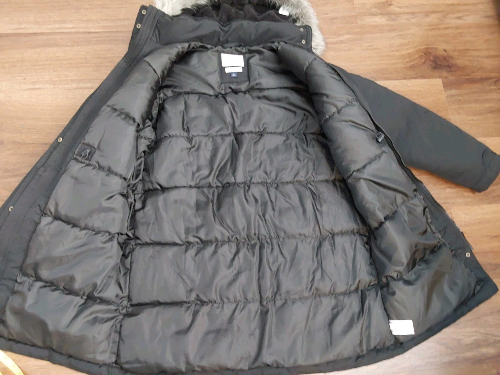 Universal Thread Women’s Deep Green Wind/water Re… - image 3