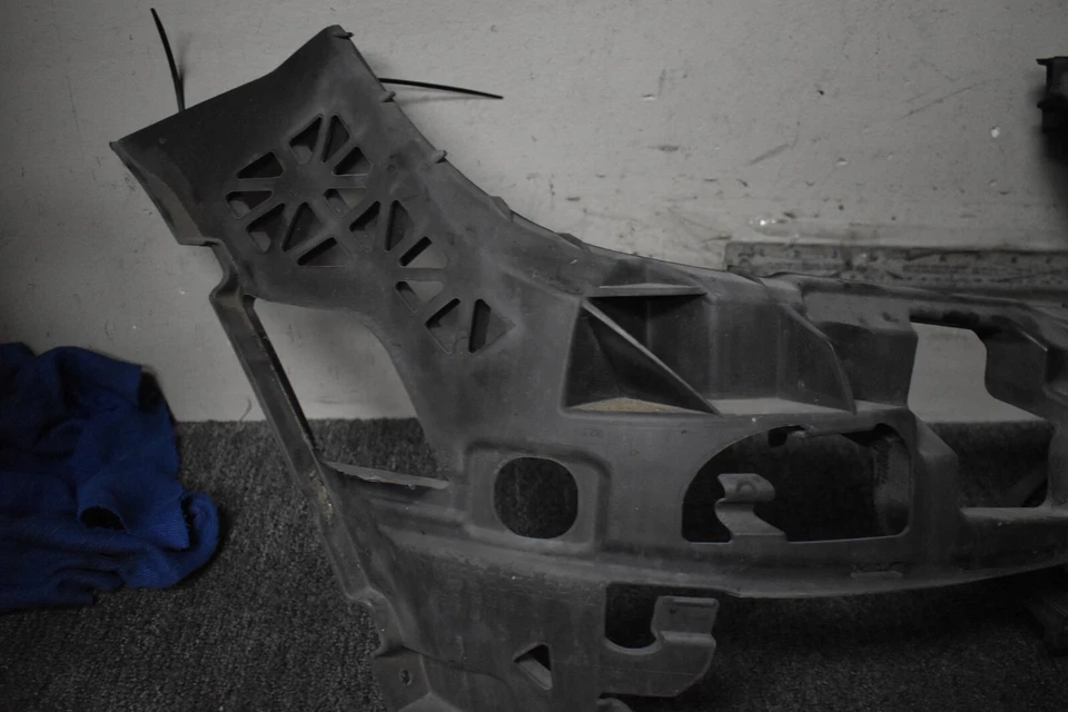 Mercedes Benz C350 2008-2011 panel de soporte deportivo lado derecho fabricante de equipos originales Foto 2 de 4