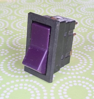 Volvo 140 164 240 Schalter Sonderzuhör lila switch extra equipment pink 75 80