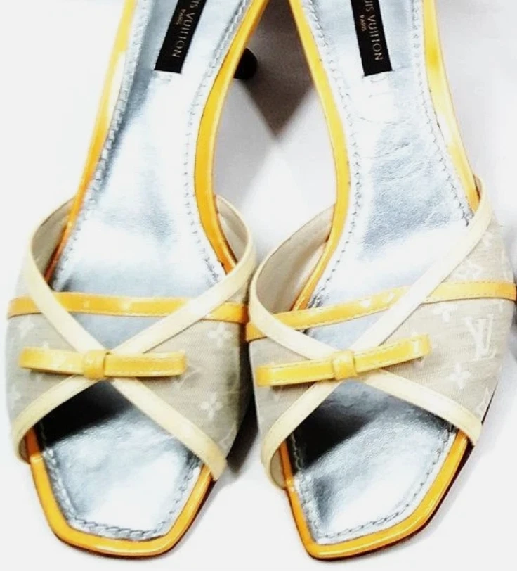 Raro Tacones de Madera Louis Vuitton Amarillo Monograma Mini Lin Gatito Talla 7 De Colección Foto 2 de 4