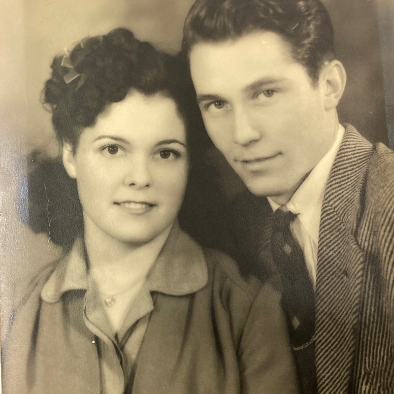 Vintage 40s 50s Photo Young Couple Lovers GF BF Man Suit Woman Portrait