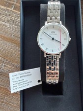 Daniel Wellington Petite Roman Numerals 5-Lin...