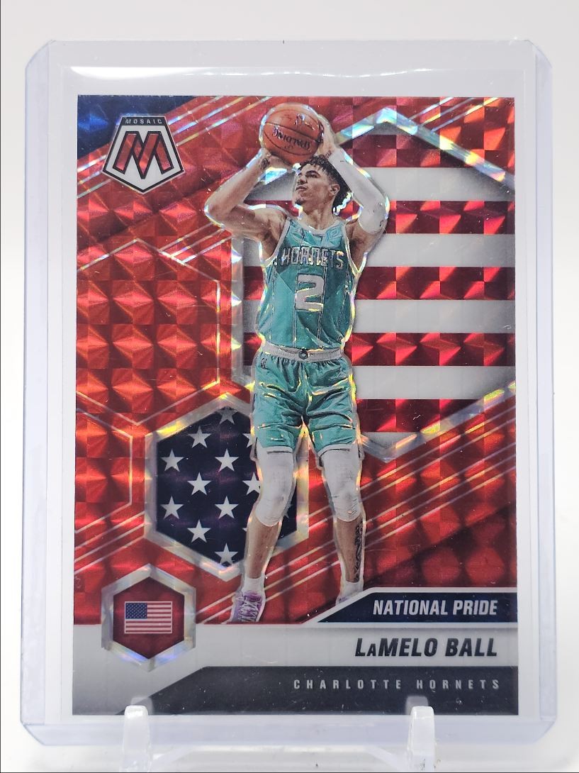 LAMELO BALL 2020-21 MOSAIC NATIONAL PRIDE ROOKIE RED HORNETS RC Q5651