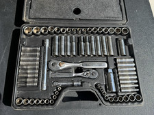 Craftsman Usa 70 Pc Mechanics Tool Set 38 14 Drive 33670  Nice