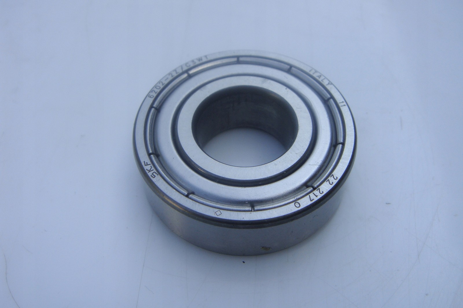 SKF Ball Bearing 6202 2znr 15x35x11