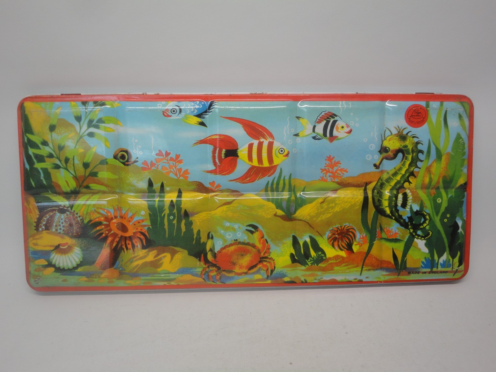 Página de Lata Caja de pintura vintage diseño de peces de Londres Arte Lata Coleccionable Set L1 Página de Lata Caja de pintura vintage diseño de peces de Londres Arte Lata Coleccionable Set L1