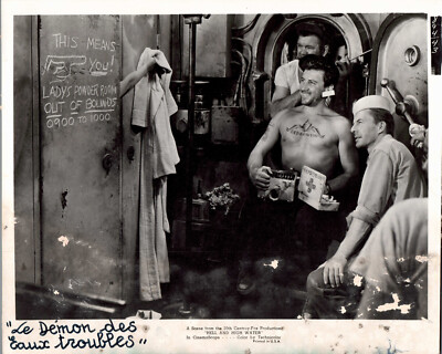 ORIGINAL VINTAGE CINEMA STILL PHOTO MOVIE HELL AND HIGH WATER RICHARD WIDMARK