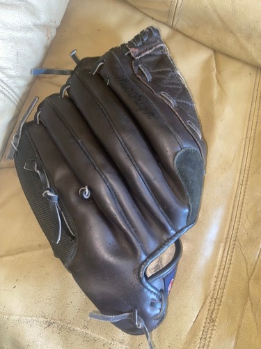 MacGregor M600 Glove for Right Handed Throwing Player. 13" - Picture 4 of 5