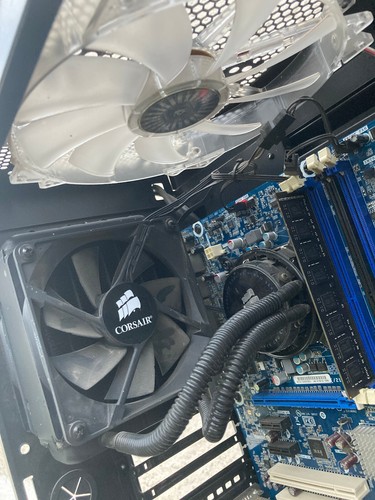 Corsair Obsidian 650D Mid-Tower Gehäuse mit Intel DH67BL und i5 2500K + AIO - Bild 17 von 20