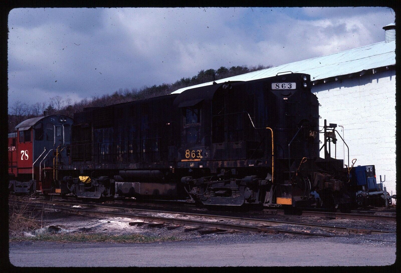 Original Rail Slide - WW Winchester & Western 863 Gore VA 3-27-1982