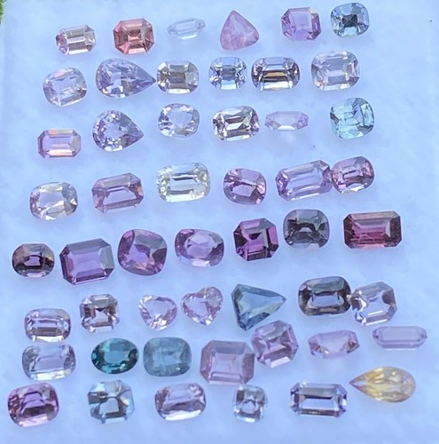 50 Pezzi Spinello Naturale Collezione Sfaccettato Sri Lanka 25 Carati Pietre Preziose Sciolte - Foto 4 di 9