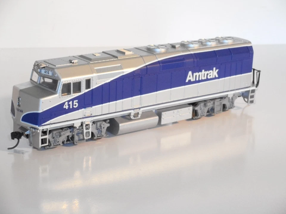 Walthers Trainline Amtrak 931-329 DCC Chip. Excellent cond. HO Scale. Boxed - Image 3 of 4