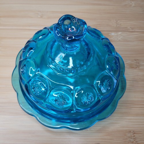L.E. Smith Blue Moon And Stars 7" Round Covered Cheese Butter Dish 2 PC No Chips - Picture 2 of 7
