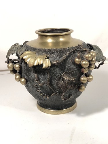 Murata Seimin Japanese Meiji Period Style Bronze Vase Grape Vine Made In Japan - Picture 11 of 12