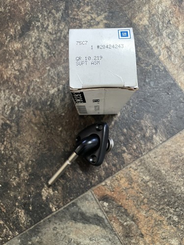 NOS 1982-1992 CAMARO FIREBIRD TRANS AM SUNVISOR HINGE MOUNT SUPPORT T-TOP - Picture 1 of 6