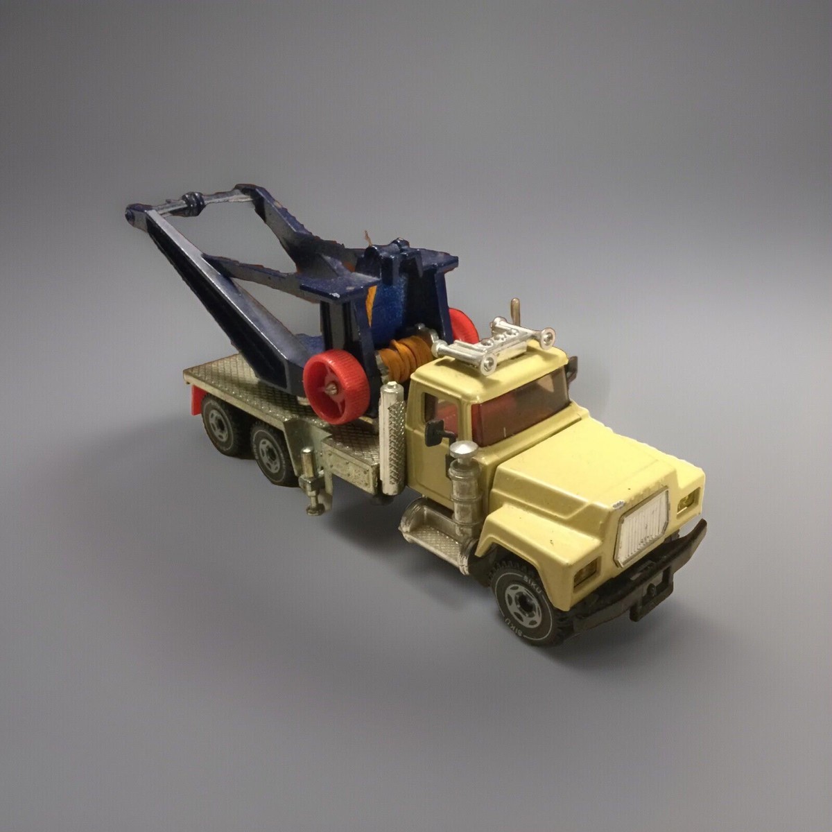 VINTAGE SIKU EUROBUILT DIECAST MACK WRECKER TRUCK W/CRANE Model