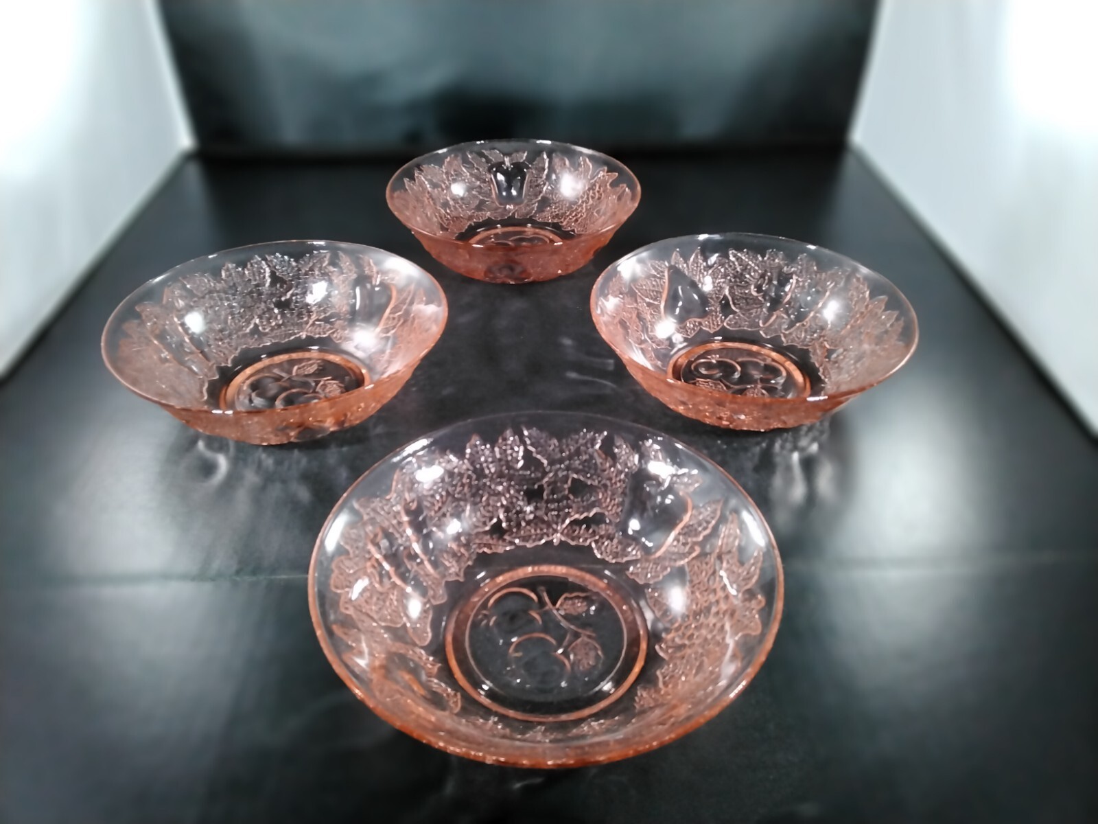 KIG TEXTURED PINK GLASS GRAPE PATTERN FRUIT BOWLS SET OF 4 eBay