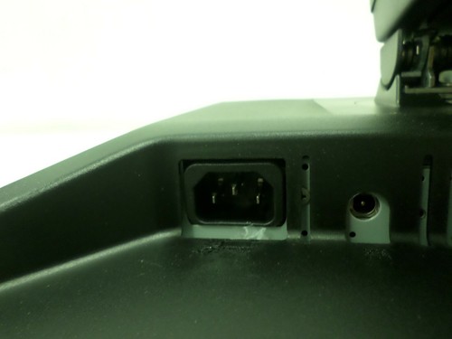 Dell P190Sb 19" LCD Professional Flat Panel Monitor VGA DVI 1280x1024 w/ Stand - Picture 7 of 7