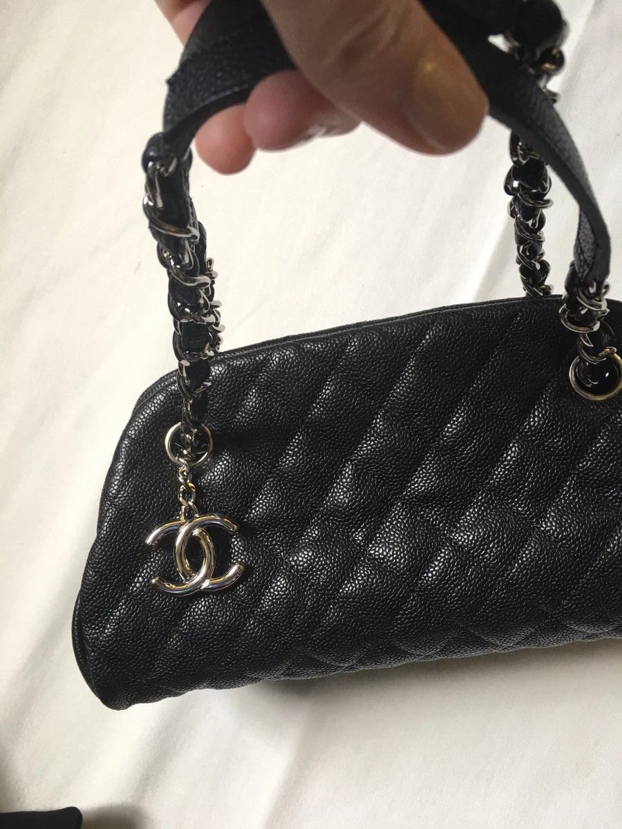 Chanel quilted best sale bag silver chain