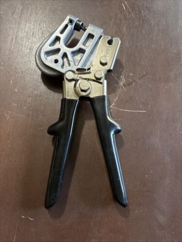 Malco Tools PL1 Pinza per bloccaggio punzone 22 GA. MAX. USA - Foto 12 di 24