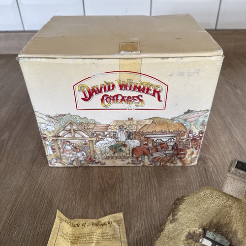 David Winter Cottages Moonlight Haven Ret MIB with COA - Picture 4 of 10