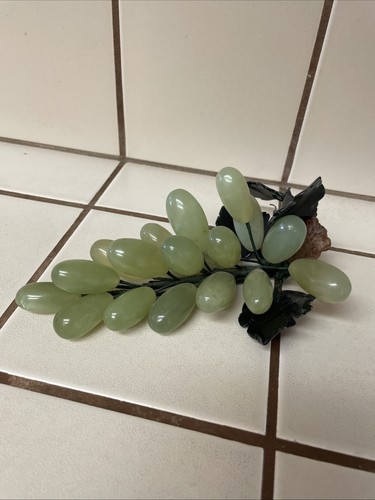 Grappolo d'uva verde giada quarzo e foglie verdi MCM decorazione vintage retrò - Foto 2 di 5