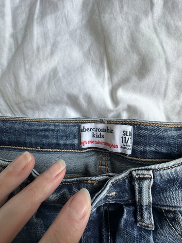 Abercrombie Kids Girls Slim 11/12 Medium Ripped High Rise Mini Mom Jeans - Picture 4 of 6