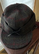 Stormy Kromer Wool Blend Hat/Cap Size 7 1/2 Dark Gray Red Plaid Made In USA VGC