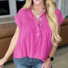 Andree By Unit Boutique Women's Medium Hot Pink Short Sleeve Top Pleated EUC