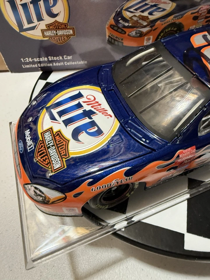 AUTOGRAPHED Rusty Wallace #2 Miller Lite Harley-Davidson 2002 1/24 Diecast - Image 3 of 4
